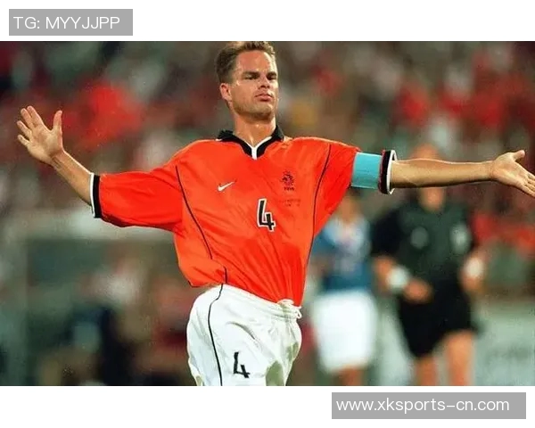 荷兰足球历史前十名球员排行榜及其精彩表现回顾